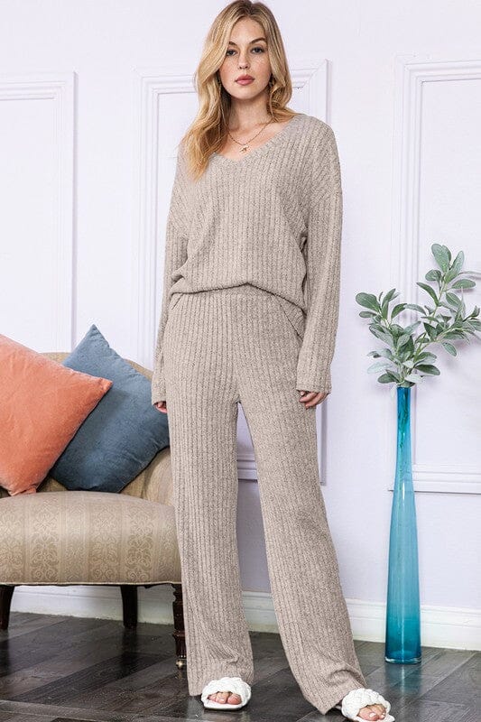 Slouchy Beige ribbed knit loungewear set EG fashion 